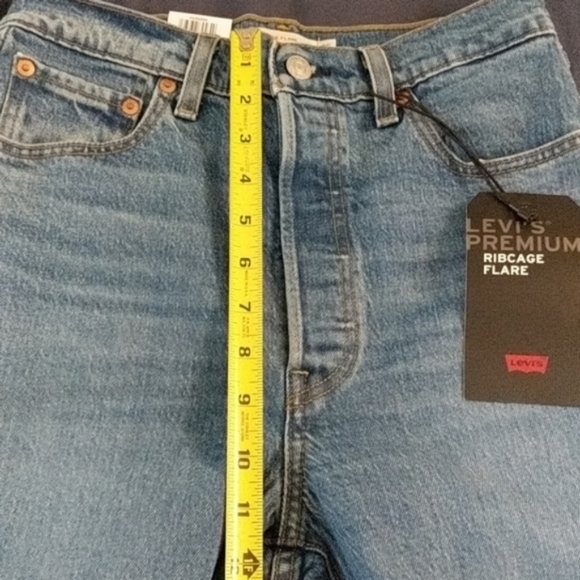 Levi's Ribcage High Rise Flare Jeans in Jive Song - Picture 4 of 5